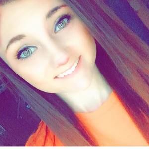 Meet your Posher, Chloe